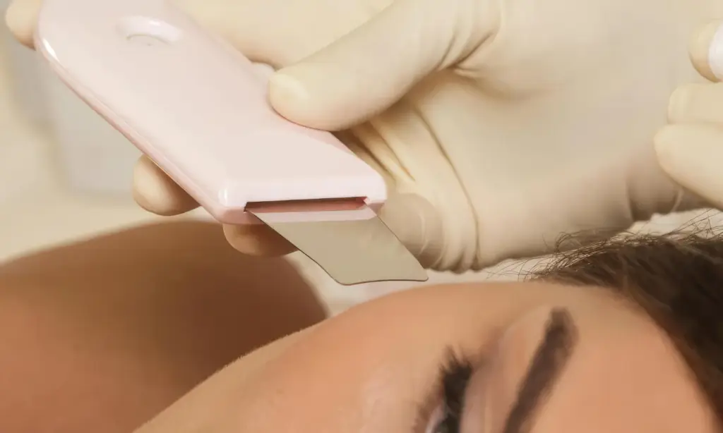 Dermaplaning Facial Benefits, Process and Expectation